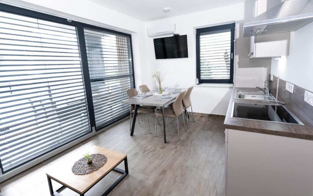 Apartments Sunrise バノウチ エクステリア 写真